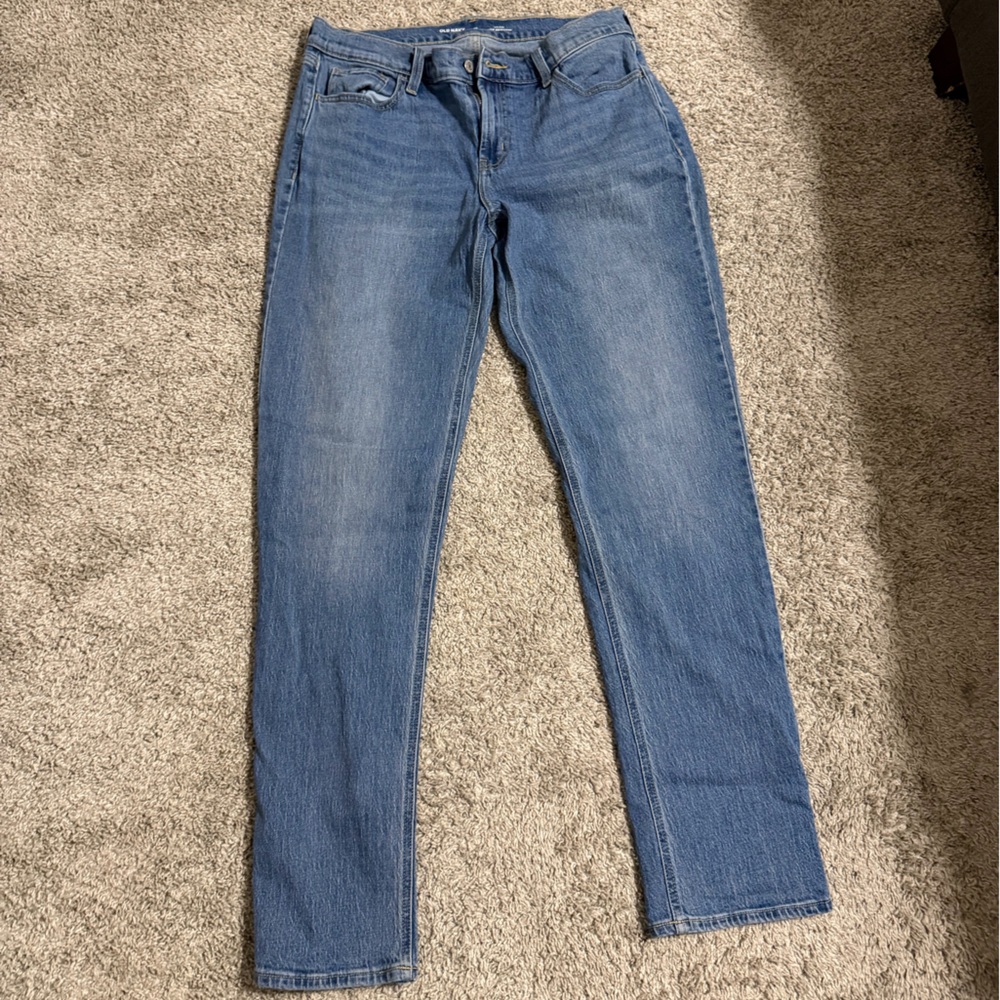 Old Navy Mid Rise Wow Boyfriend Jeans